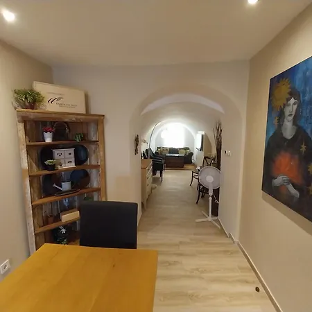 Garden Apartment *