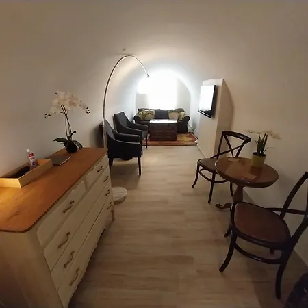 Apartment Garden *